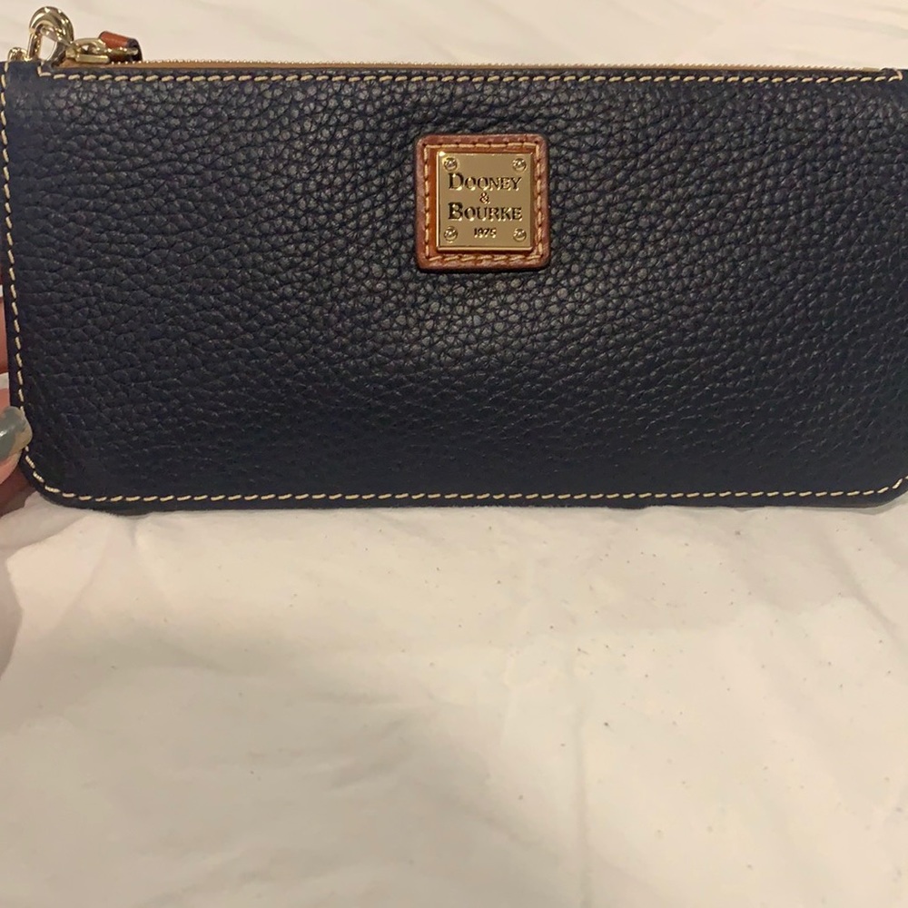 Dooney & Bourke